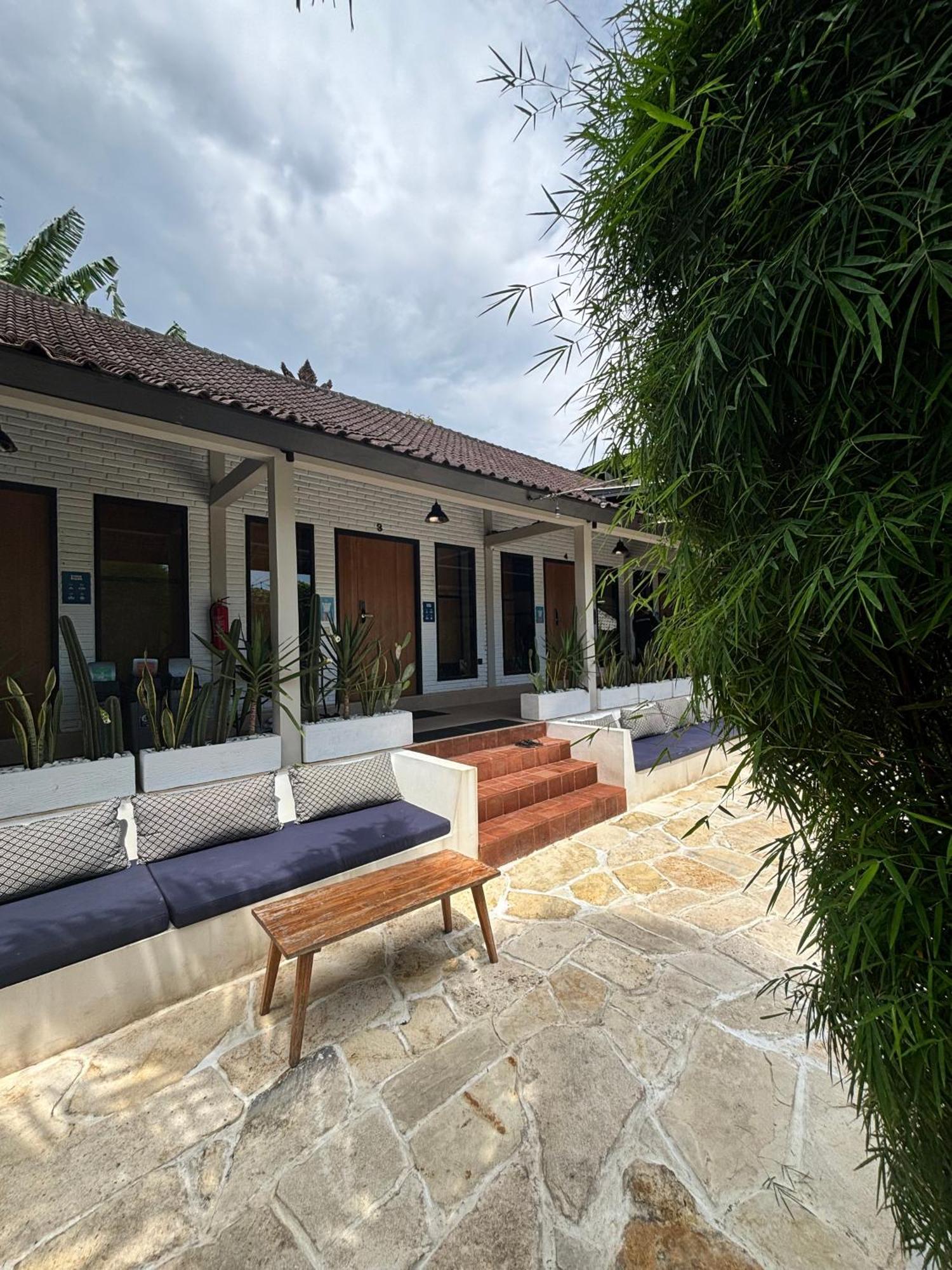 Lay Day Hostel Canggu Εξωτερικό φωτογραφία